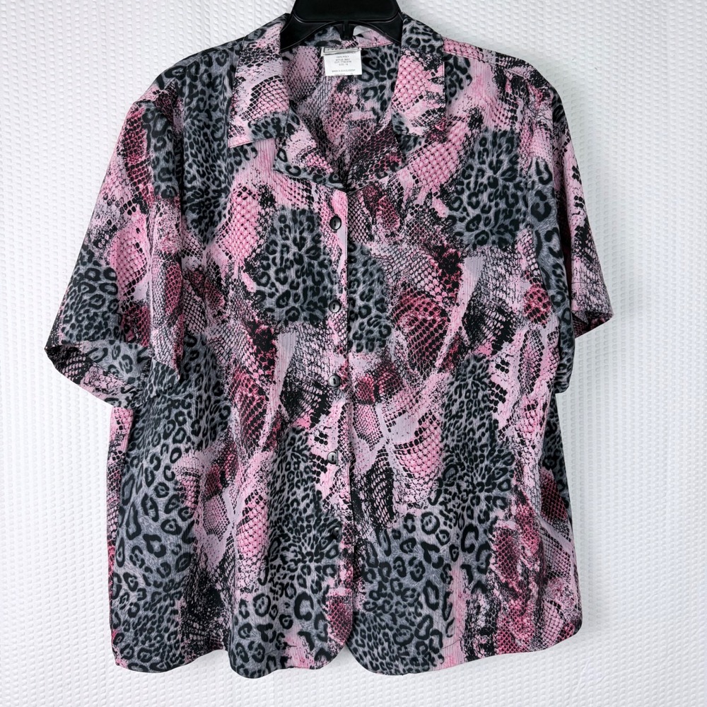 Nikki Women Pink Black Gray Animal Print Short Sleeve Collared‎ Button Shirt 16